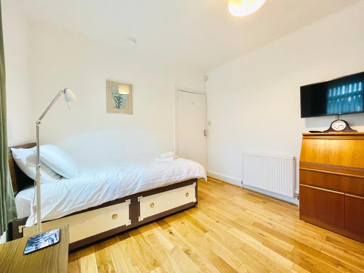 Villa Millerston House Glasgow Esterno foto