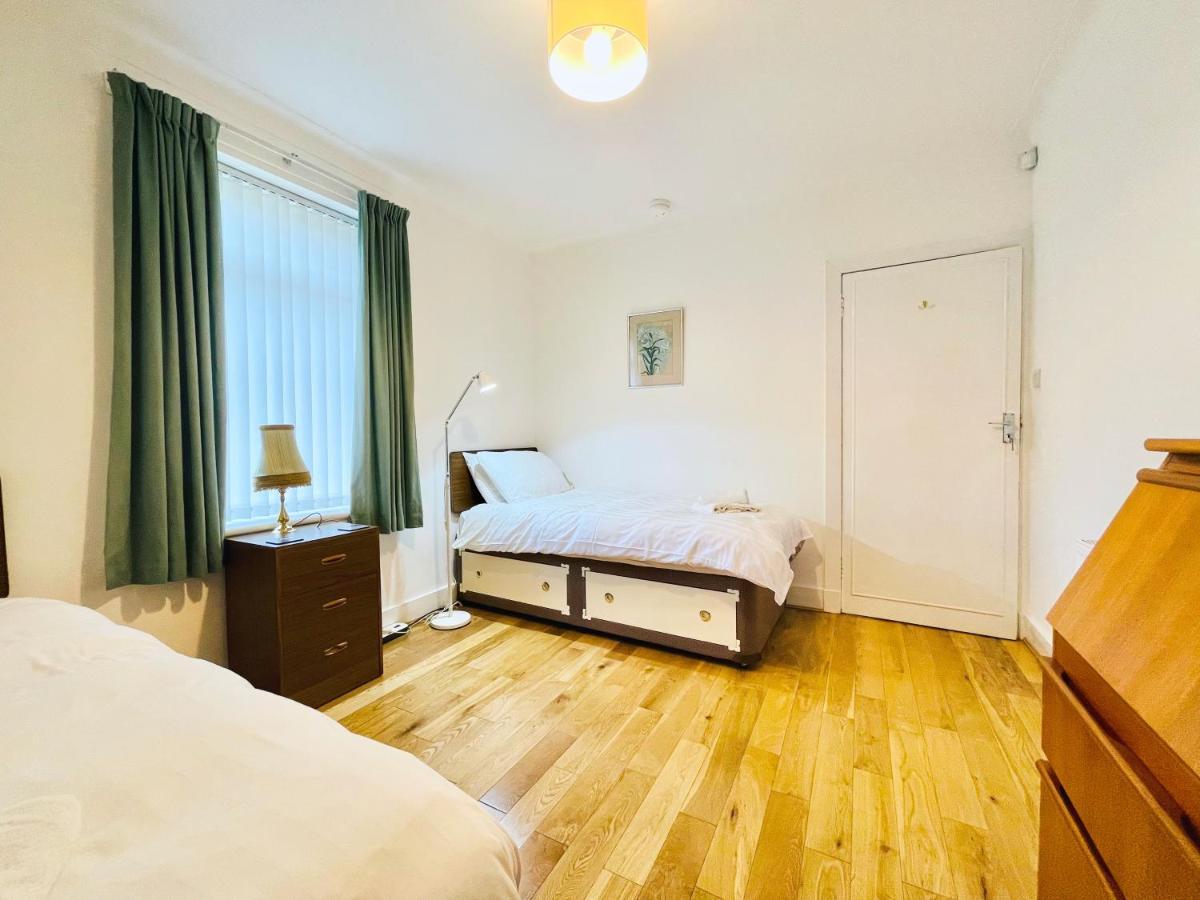 Villa Millerston House Glasgow Esterno foto